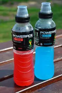 6 alimentos "saludables" que pueden hacerte subir de peso 4 alimentos saludables bebida energética powerade