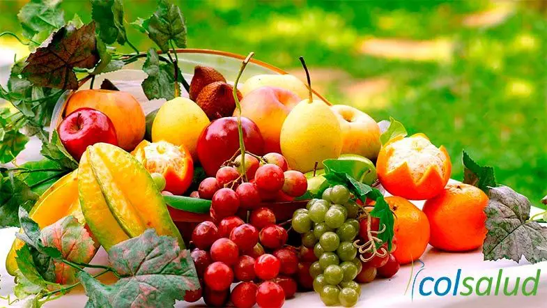 Estreñimiento: ¿Cómo afrontarlo con éxito? 1 Estreñimiento estrenimiento fruta fibra Servicios Médicos Colsalud Limitada Estreñimiento