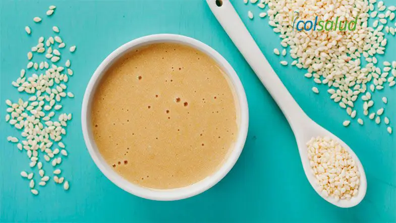 Tahini: Todo lo que debes saber sobre su consumo 1 Tahini Tahini y semillas de sésamo